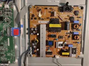 ремонт телевизора LG 42LB580V
