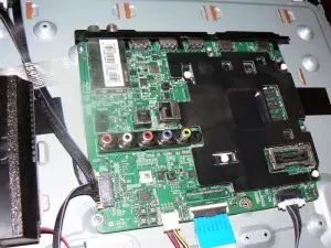 ремонт LCD телевізора Samsung UE32J5550AU