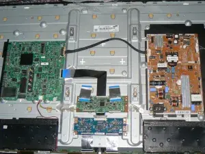 ремонт телевізора Samsung UE39F5500AK на дому 