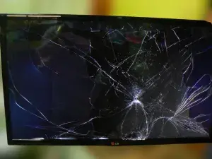 замена ЖК экрана телевизора LG 32LN570V